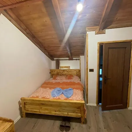 Natyra Balcony Hotel *